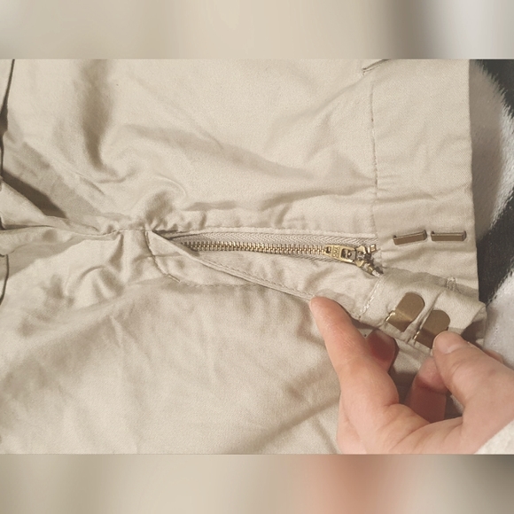 Shorts - Picture 6 of 6